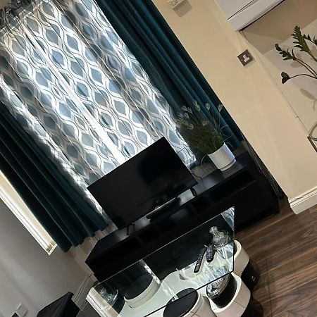 Luxurious 2 Bed Apartment Bedford Buitenkant foto