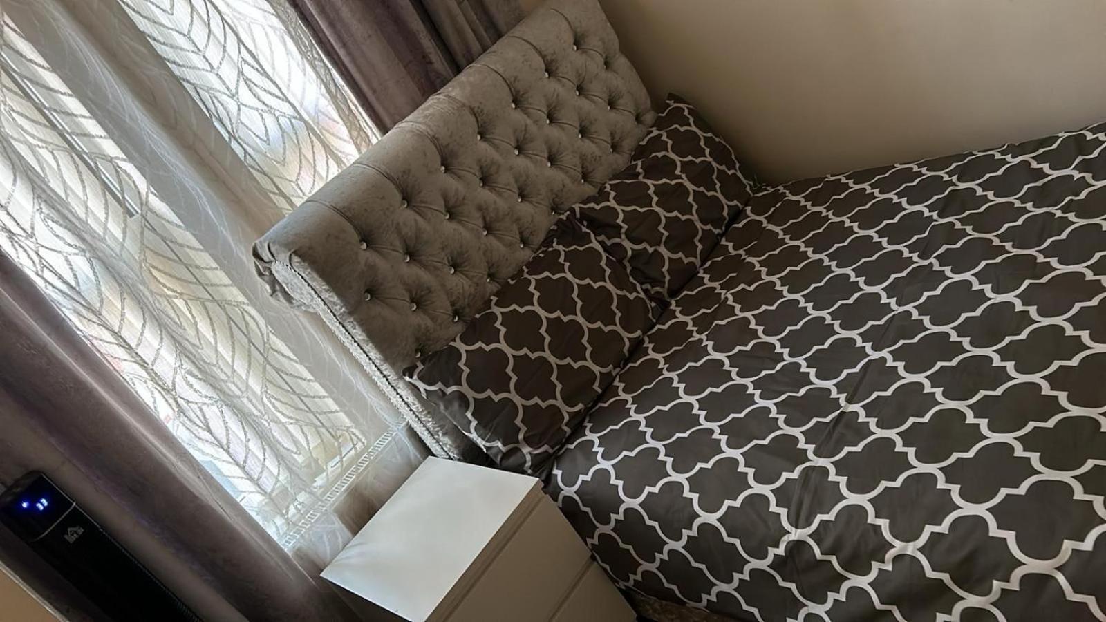 Luxurious 2 Bed Apartment Bedford Buitenkant foto